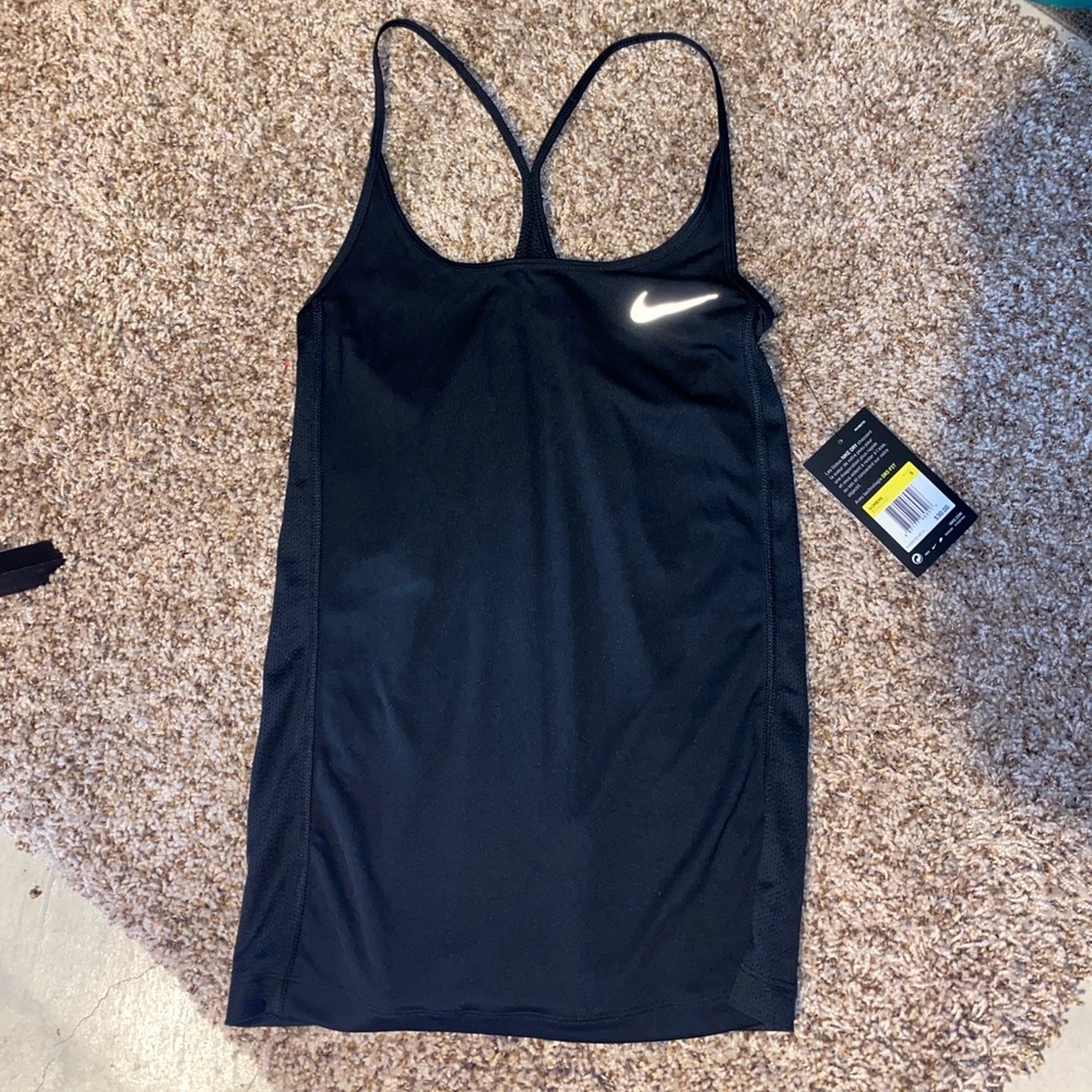 Nike tank. Nwt